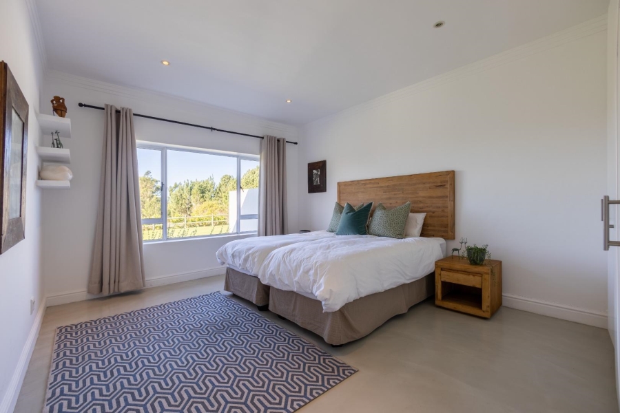 8 Bedroom Property for Sale in Airport Western Cape